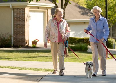 How Residents Live a Stress-Free, Worry-Free Lifestyle at Kingswood Senior Living